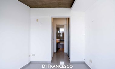 Venta - Departamento en TRIPLEX de 4 ambientes CON VISTA AL MAR en Pinamar