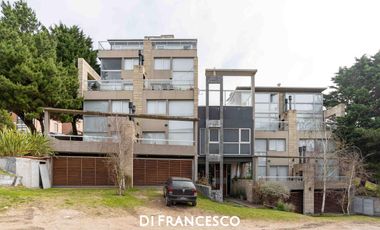 Venta - Departamento en TRIPLEX de 4 ambientes CON VISTA AL MAR en Pinamar