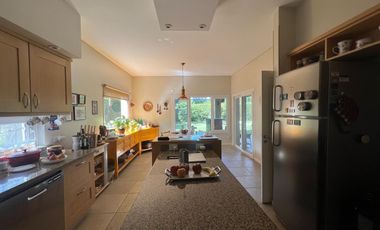 Casa en  venta en barrio Mapuche CC Pilar