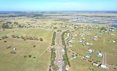 Hermoso Lote a Laguna en San Sebastian, Area 11