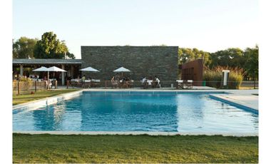 Hermoso Lote a Laguna en San Sebastian, Area 11