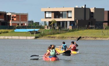 Hermoso Lote a Laguna en San Sebastian, Area 11