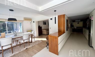 Hermosa Casa en  Echeverria del Lago.