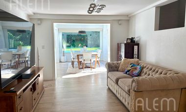 Hermosa Casa en  Echeverria del Lago.