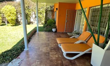 Casa en venta Burzaco con quincho y piscina!!!