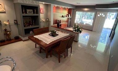 Casa en venta Burzaco con quincho y piscina!!!