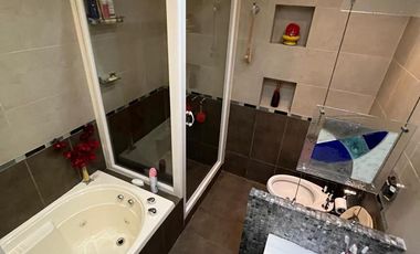 Casa en venta Burzaco con quincho y piscina!!!