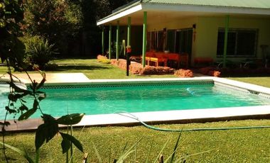 Casa en venta Burzaco con quincho y piscina!!!