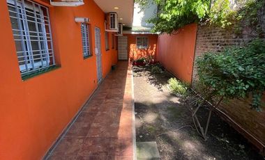 Casa en venta Burzaco con quincho y piscina!!!