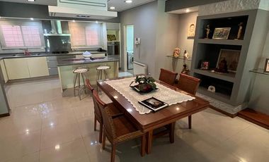 Casa en venta Burzaco con quincho y piscina!!!