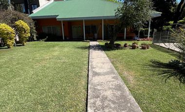 Casa en venta Burzaco con quincho y piscina!!!