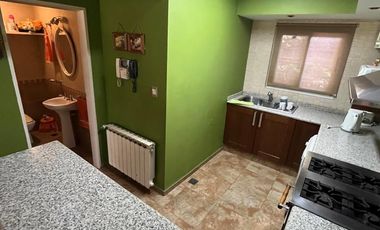 Casa en venta Burzaco con quincho y piscina!!!