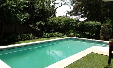 Casa en venta Burzaco con quincho y piscina!!!