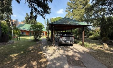 Casa en venta Burzaco con quincho y piscina!!!