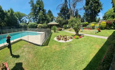 Casa en venta Burzaco con quincho y piscina!!!