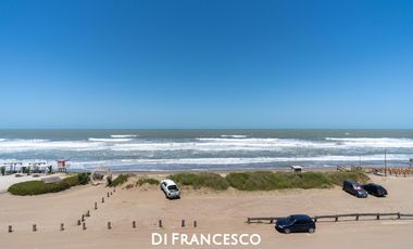 Departamento FRENTE AL MAR  PINAMAR CON COCHERA 7 AMBIENTES - ASCENSOR