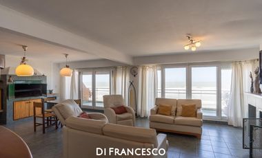 Departamento FRENTE AL MAR  PINAMAR CON COCHERA 7 AMBIENTES - ASCENSOR