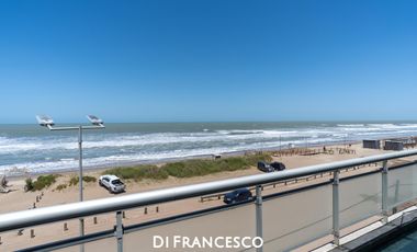 Departamento FRENTE AL MAR  PINAMAR CON COCHERA 7 AMBIENTES - ASCENSOR