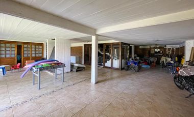 Quinta de 5 dormitorios sobre terreno de 3.744m² en Funes