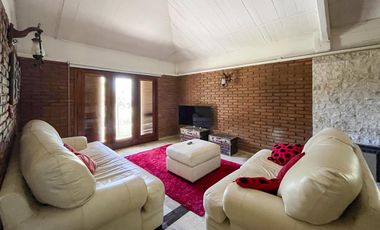 Quinta de 5 dormitorios sobre terreno de 3.744m² en Funes