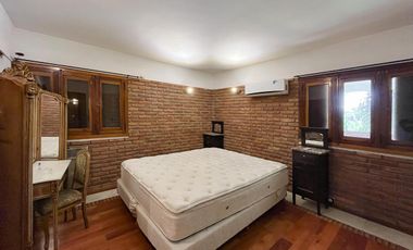 Quinta de 5 dormitorios sobre terreno de 3.744m² en Funes