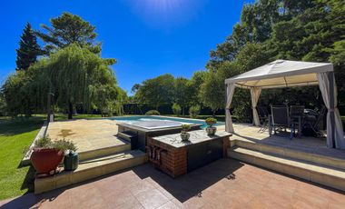 Quinta de 5 dormitorios sobre terreno de 3.744m² en Funes