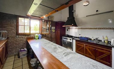 Quinta de 5 dormitorios sobre terreno de 3.744m² en Funes