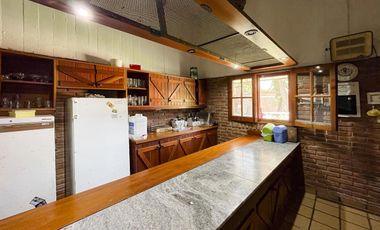 Quinta de 5 dormitorios sobre terreno de 3.744m² en Funes