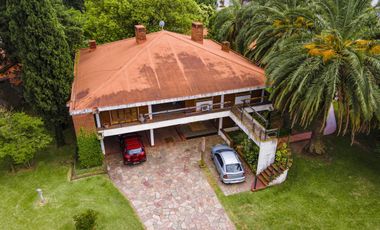 Quinta de 5 dormitorios sobre terreno de 3.744m² en Funes