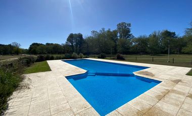 Terreno arbolado- Amarylis Exhaltacion de la Cruz bajas expensas