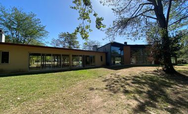 Terreno arbolado- Amarylis Exhaltacion de la Cruz bajas expensas