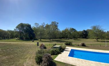 Terreno arbolado- Amarylis Exhaltacion de la Cruz bajas expensas