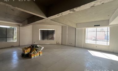 Venta de Oficina en ochava con patio en Wilde
