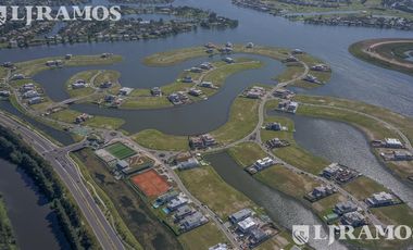 LOTE AL LAGO CENTRAL DE NORDELTA.
