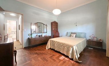 Venta Casa 6 Ambientes 5 Dormitorios 330M2 en Martinez San Isidro
