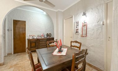 Venta Casa 6 Ambientes 5 Dormitorios 330M2 en Martinez San Isidro