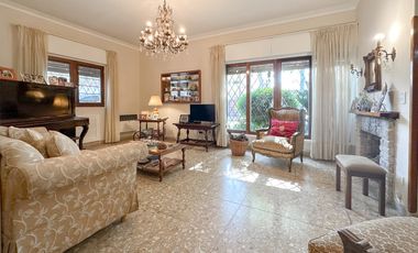 Venta Casa 6 Ambientes 5 Dormitorios 330M2 en Martinez San Isidro