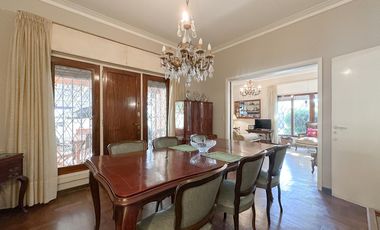 Venta Casa 6 Ambientes 5 Dormitorios 330M2 en Martinez San Isidro