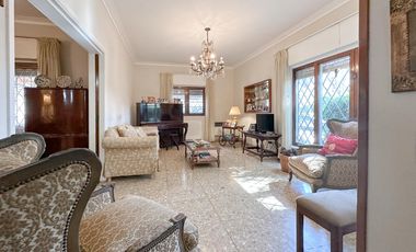 Venta Casa 6 Ambientes 5 Dormitorios 330M2 en Martinez San Isidro