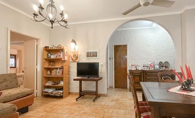 Venta Casa 6 Ambientes 5 Dormitorios 330M2 en Martinez San Isidro