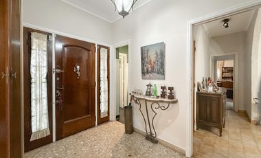 Venta Casa 6 Ambientes 5 Dormitorios 330M2 en Martinez San Isidro