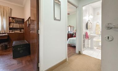 Venta Casa 6 Ambientes 5 Dormitorios 330M2 en Martinez San Isidro