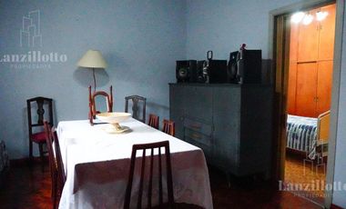 Casa 4 ambientes en venta en Lanús Este