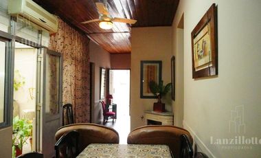 Casa 4 ambientes en venta en Lanús Este