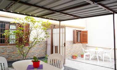 Casa 4 ambientes en venta en Lanús Este
