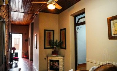 Casa 4 ambientes en venta en Lanús Este