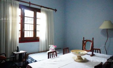 Casa 4 ambientes en venta en Lanús Este