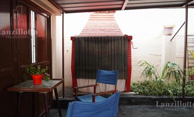 Casa 4 ambientes en venta en Lanús Este