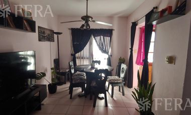 Venta de casa de 3 ambientes con cochera en Longchamps