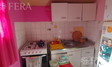 Venta de casa de 3 ambientes con cochera en Longchamps